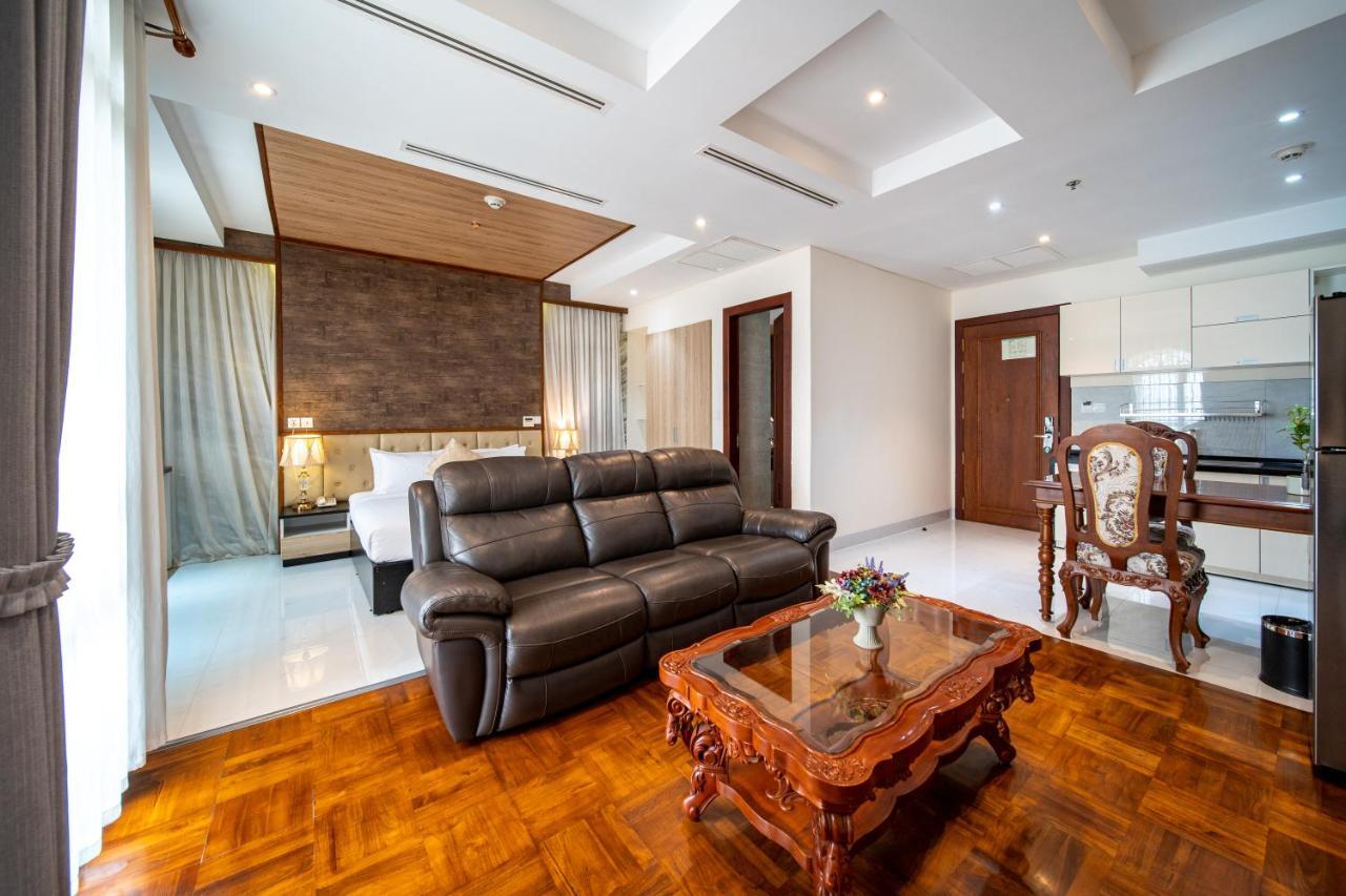 Hotel Lcs & Phnom Penh
