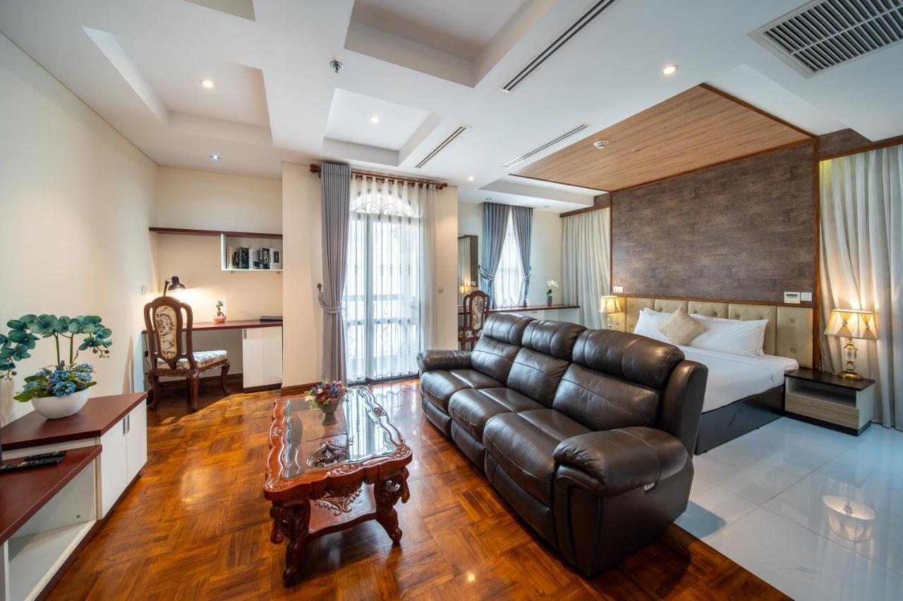 Lcs & Phnom Penh