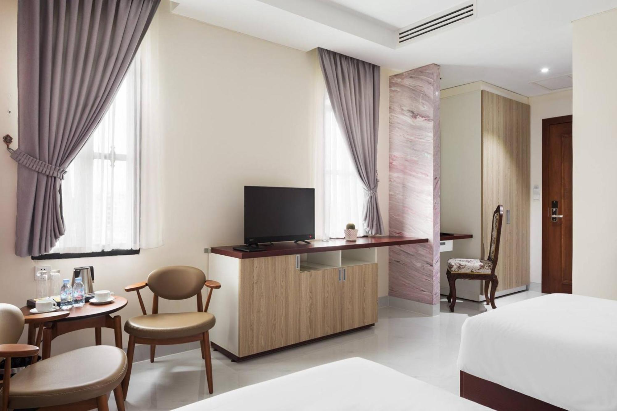 Lcs & Hotel 4*